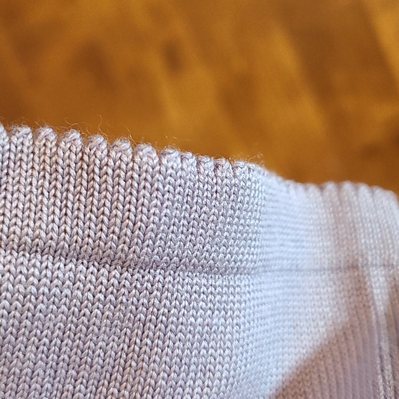 Light lilac grey 100% silk cardigan - Picture 4 of 7